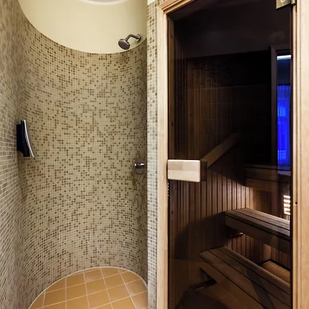 Soho - Renovated 2026 מלון
